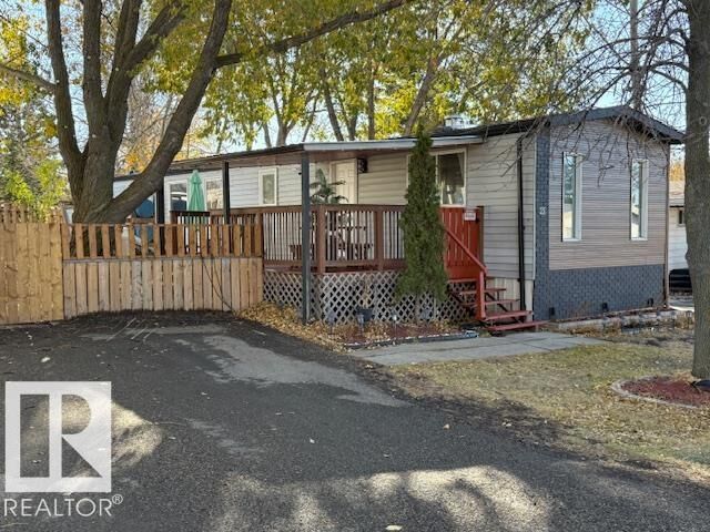 25 Ridgeway Drive NW  Edmonton AB T6P 1G4 photo