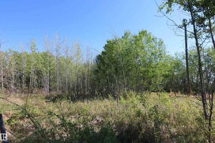 Property Photo: 400 54411 Rge Rd 40 AB T0E 0A0