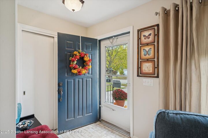 Property Photo:  2201 Pamela Place  MI 48911 