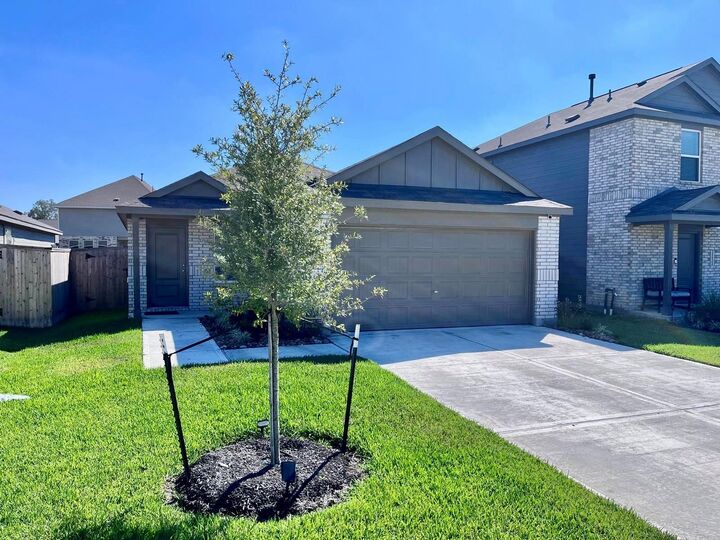 Property Photo: 21126 Trivento Dr TX 77357