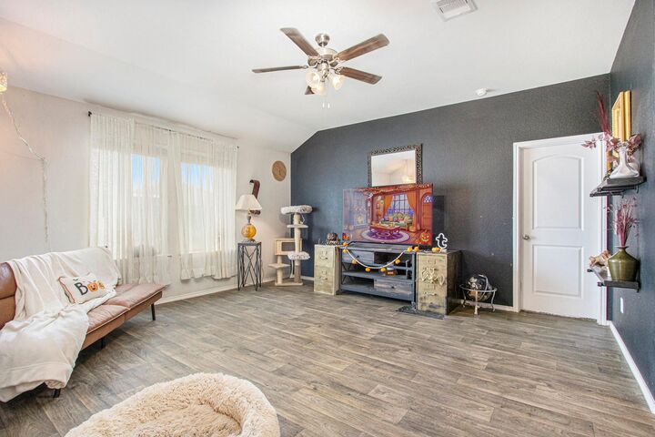 Property Photo: 18361 Timbermill Lane TX 77357