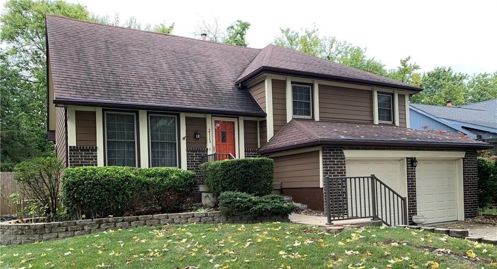 Property Photo:  2113 E Jamestown Drive  KS 66062