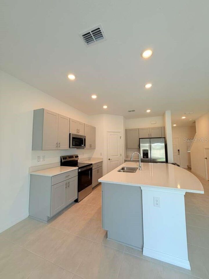 Property Photo:  2553 Penguin Boulevard  FL 33837 