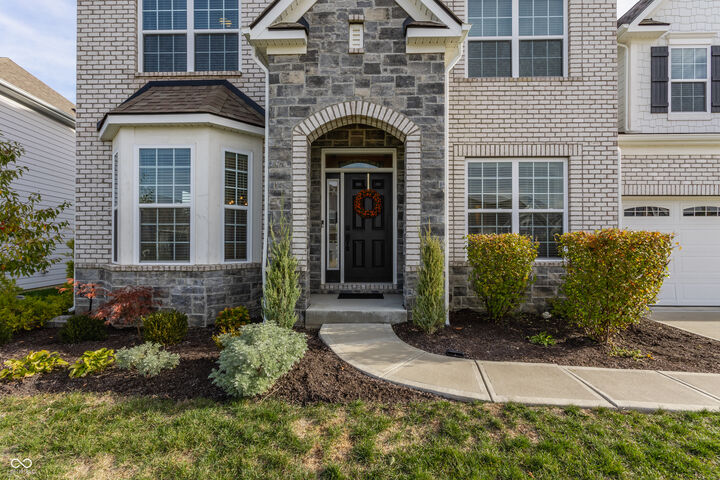 Property Photo:  3963 Saddle Club South Parkway  IN 46106