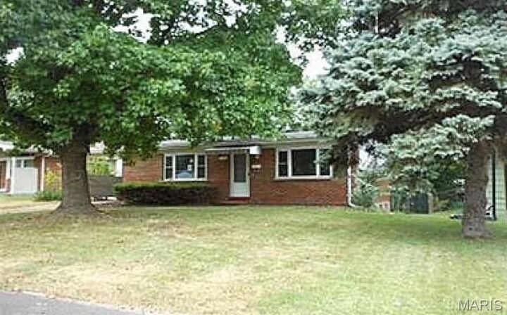 Property Photo:  765 Pimlico Drive  MO 63033