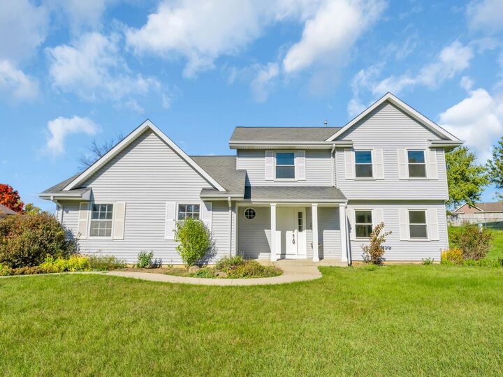 Property Photo:  808 Weiler Rd  WI 53105 