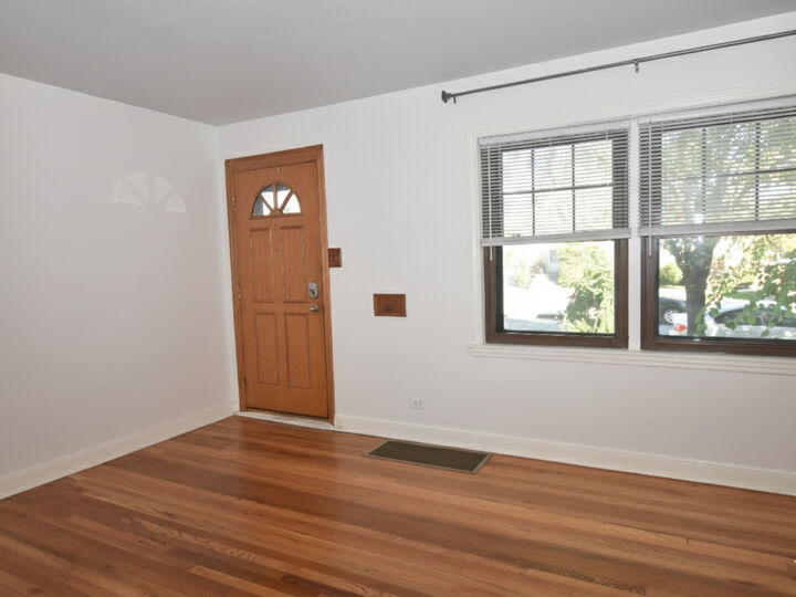 Property Photo:  5153 W 64th Place  IL 60638