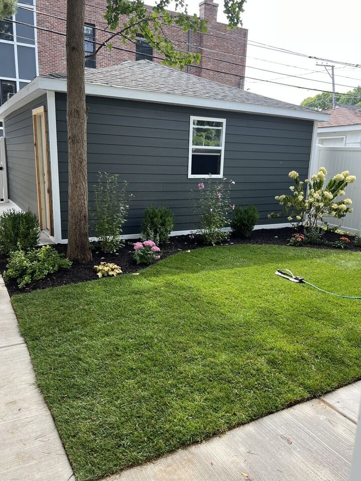 Property Photo:  2205 W Cullom Avenue  IL 60618