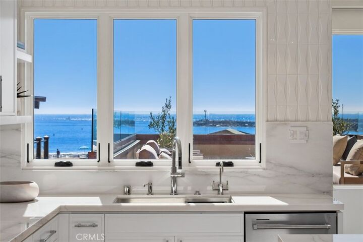 3130 Breakers  Corona Del Mar CA 92625 photo