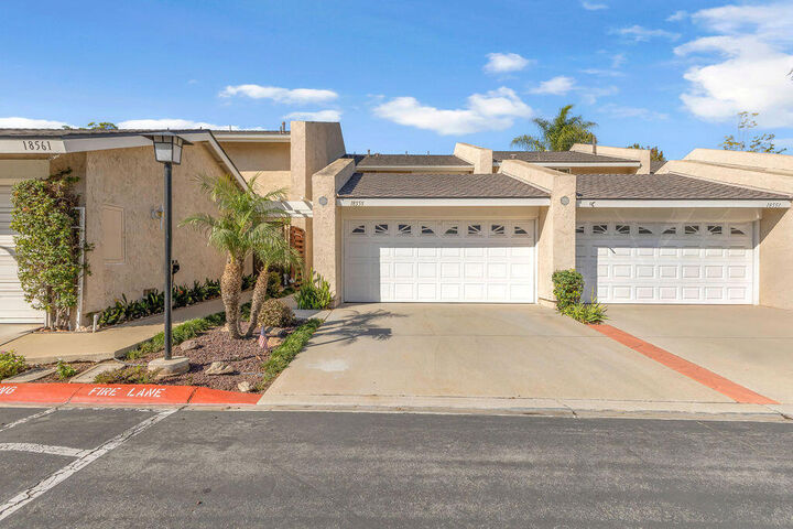 18555 Vallarta Drive  Huntington Beach CA 92646 photo