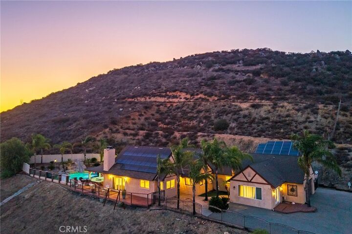 Property Photo: 27495 Linnel Lane CA 92562