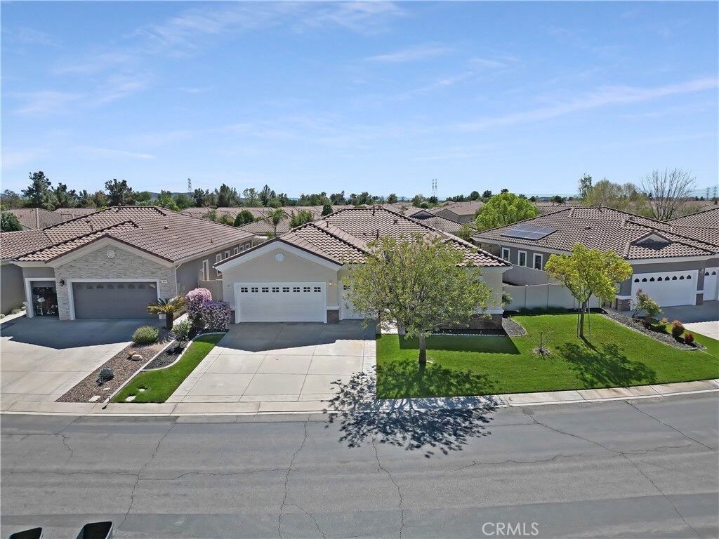 Property Photo: 805 Annandale CA 92223