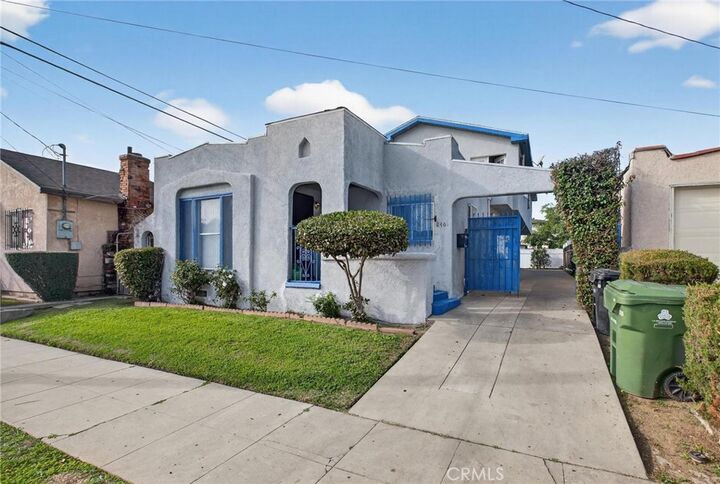 Property Photo:  8463 S Halldale  CA 90047 