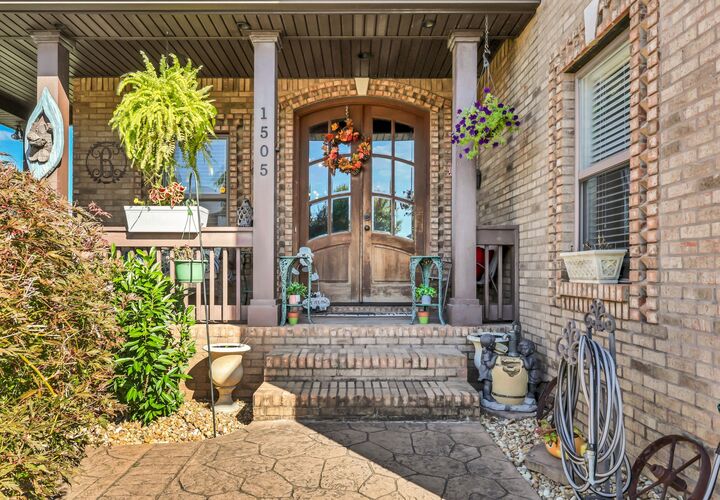 Property Photo:  1505 Windsong Ct  TN 37043