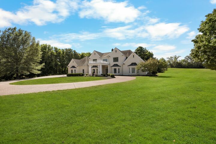 Property Photo:  2360 Memorial Drive Ext  TN 37043