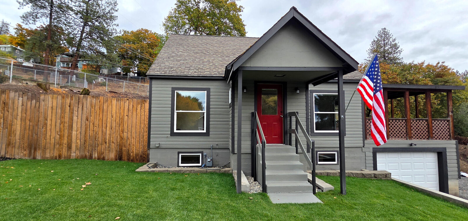 Property Photo: 860 N Elm St WA 99114