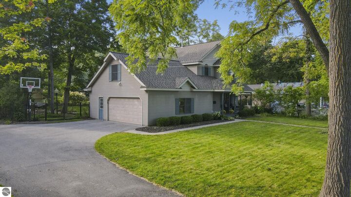 Property Photo:  417 N Madison  MI 49684