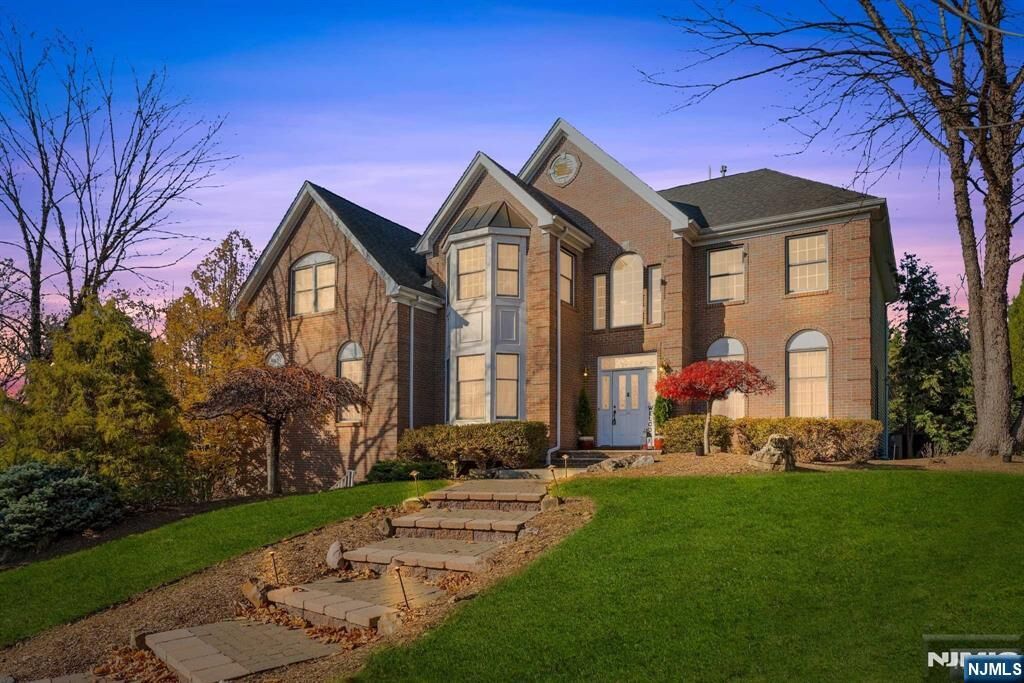 Property Photo:  22 Briarwood Way  NJ 07508 