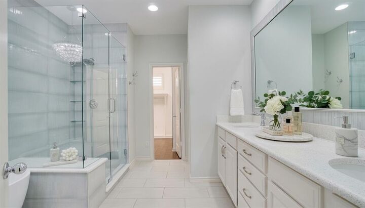 15846 Breedlove Place 152  Addison TX 75001 photo