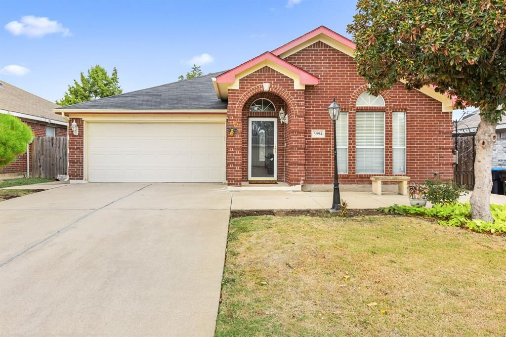Property Photo:  3994 Sarasota Springs Drive  TX 76123