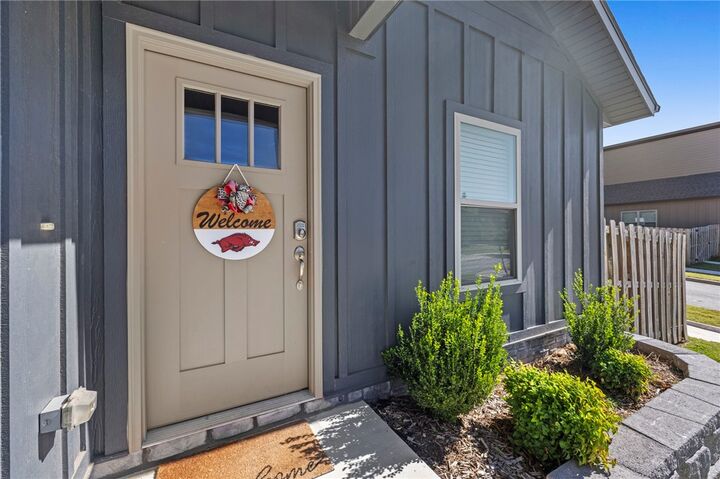 Property Photo: 2608 N Justin Drive AR 72704