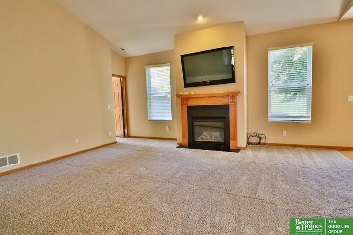 Property Photo:  7410 N 89th Avenue  NE 68122