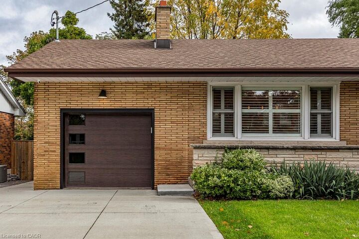 Photo de la propriété:  85 Westminster Avenue 1  ON L9C 4M1