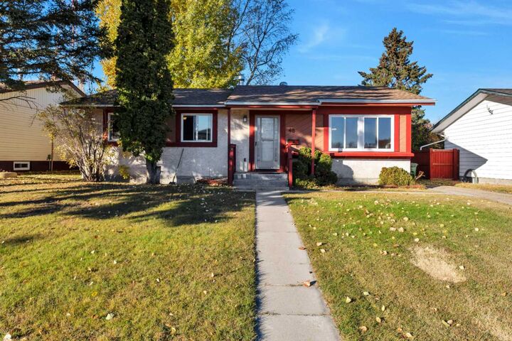 48 Halladay Avenue  Red Deer AB T4N 6E4 photo