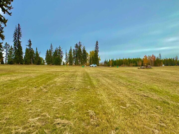 Property Photo: 317 Valley View Drive AB T4T 1A7