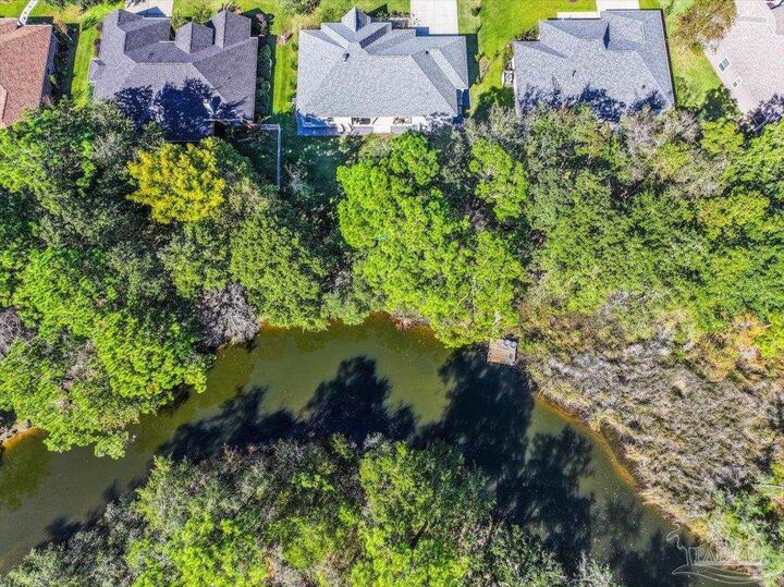 Property Photo:  5751 Dunbar Cir  FL 32583
