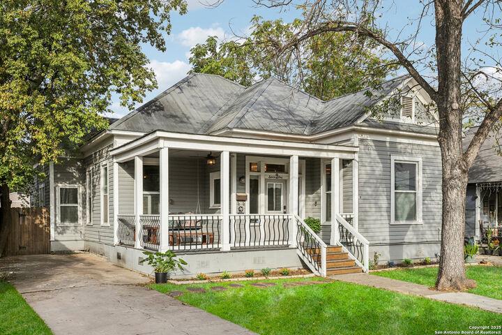 Property Photo: 721 Saint James TX 78202