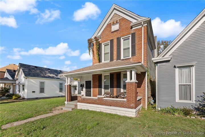 Property Photo:  1913 Center Street  IN 47150