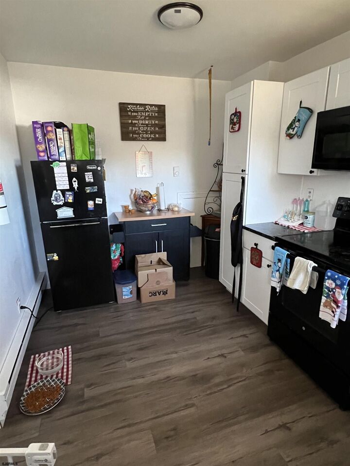 Property Photo:  1305 Matthews Ave  NJ 08330