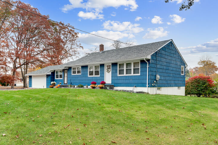 Property Photo: 1 Susan Lane CT 06473