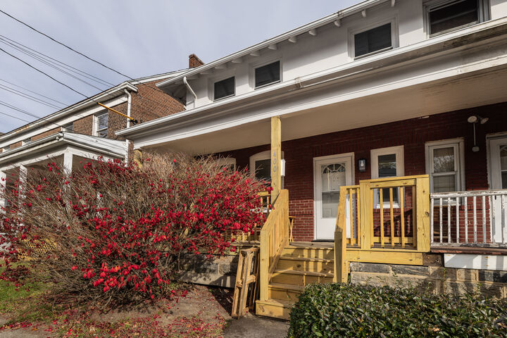 Property Photo: 400 East Avenue CT 06610