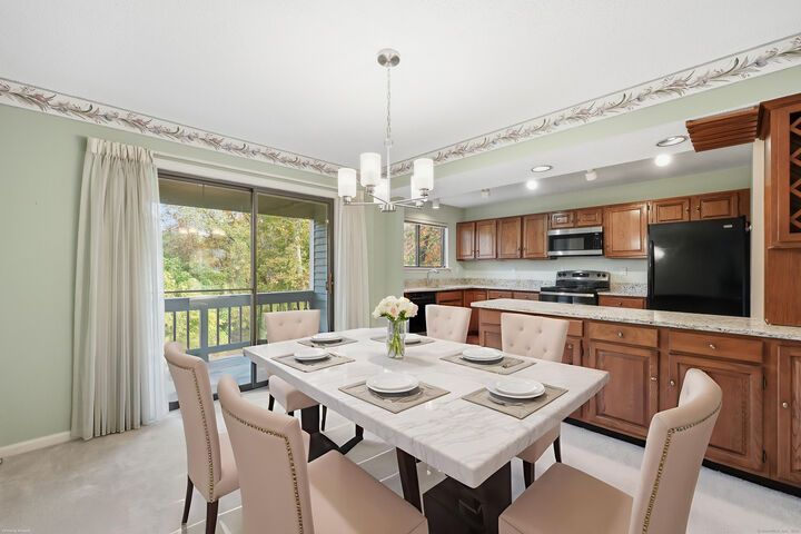 Property Photo:  40 Crossroads Lane 40  CT 06033