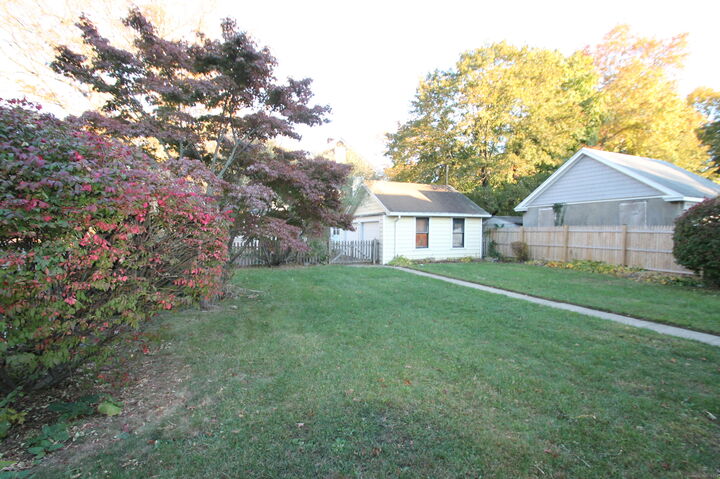 Property Photo:  156 Blakeman Place  CT 06615 