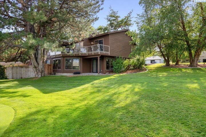 Property Photo:  2406 Greenbrook Blvd.  WA 99352