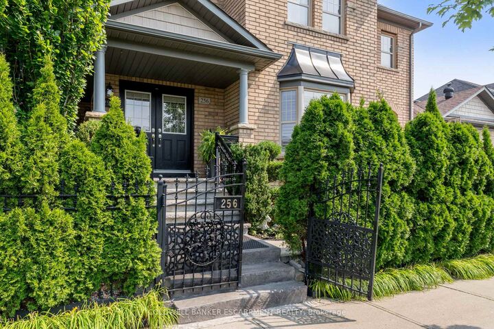 Property Photo:  256 Landsborough Avenue  ON L9T 0T4 