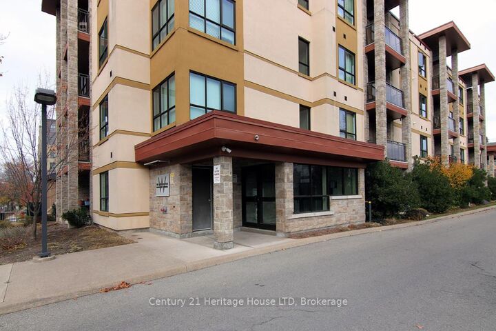 Property Photo: 26 Wellington Street 404 ON L2R 5P8