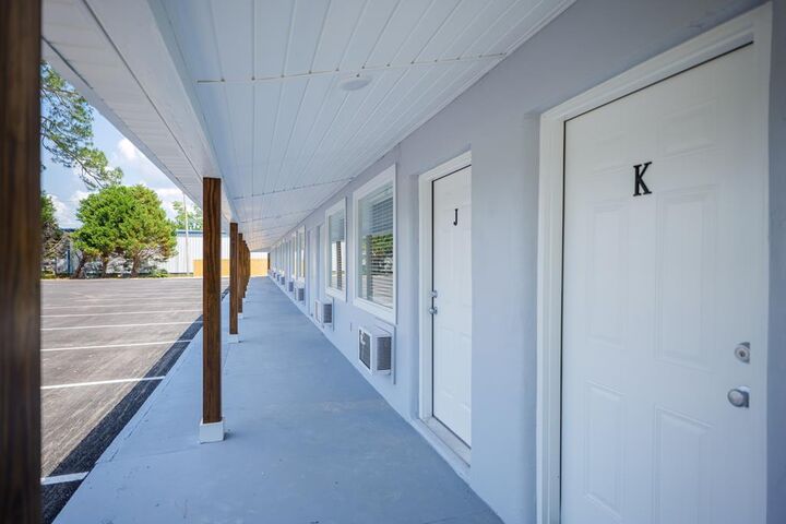 Property Photo:  149 Thigpen Avenue 17  GA 31635