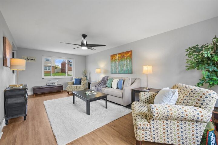 Property Photo:  1120 Portsmouth Dr  PA 15133