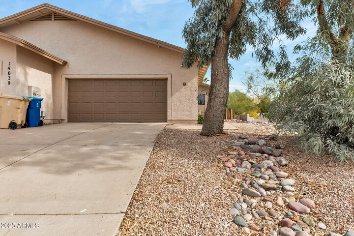 Property Photo: 14039 N Kendall Drive AZ 85268