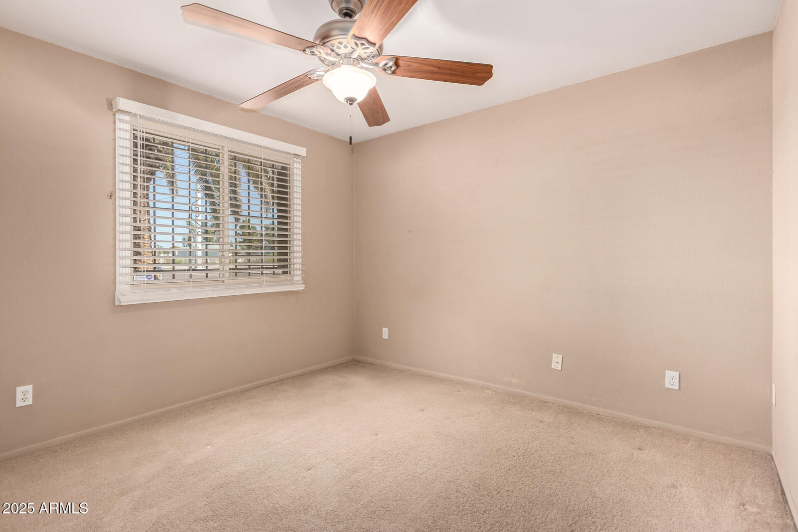 Property Photo: 307 W Santa Cruz Drive AZ 85282