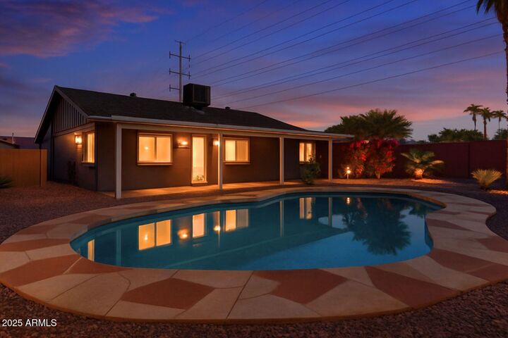 307 W Santa Cruz Drive  Tempe AZ 85282 photo
