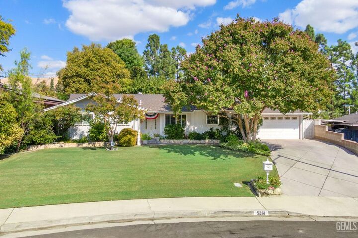 5261 Montecito Drive  Bakersfield CA 93306 photo