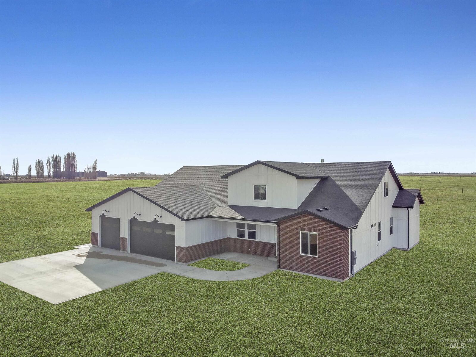 Property Photo:  169 N 200 W  ID 83350 