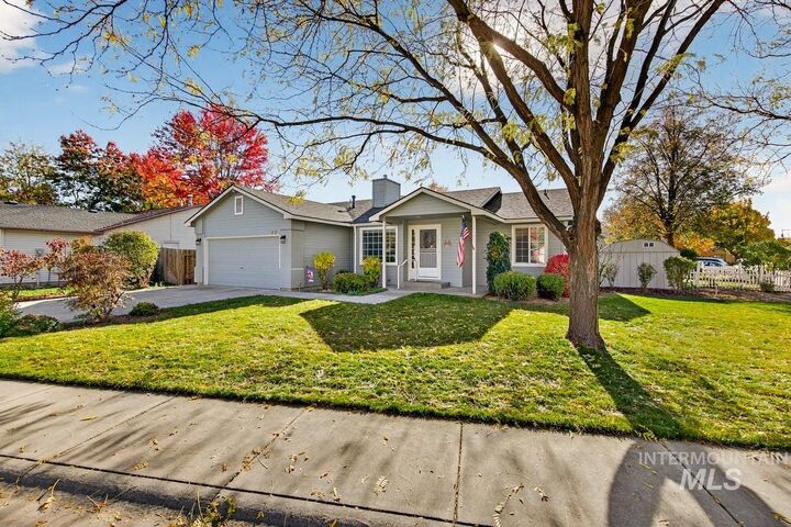 Property Photo: 893 E Cembra St ID 83616