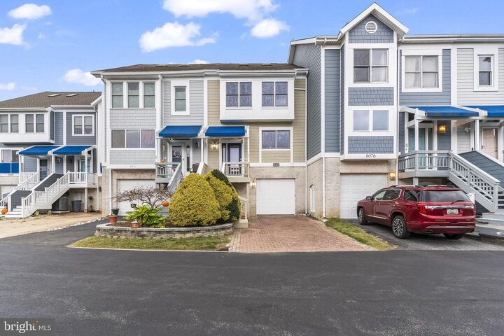 Property Photo: 8074 Windward Key Drive MD 20732