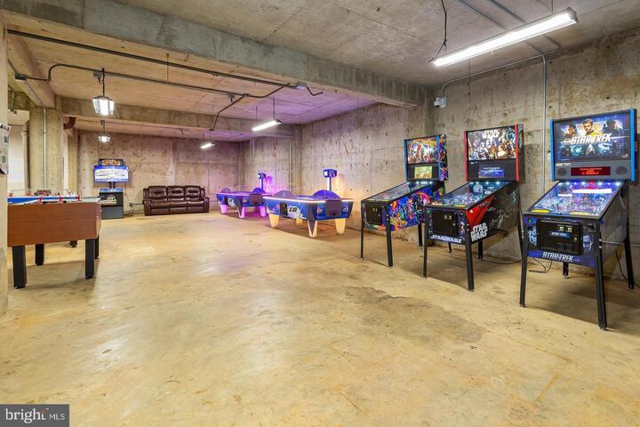 Property Photo:  4600 Duke Street 622  VA 22304